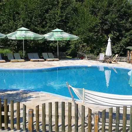 Country House Milojevic Kır Evi Lopatnica